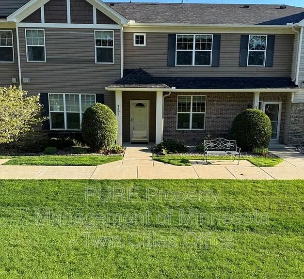 7807 Madelyn Creek Dr — Photo 1