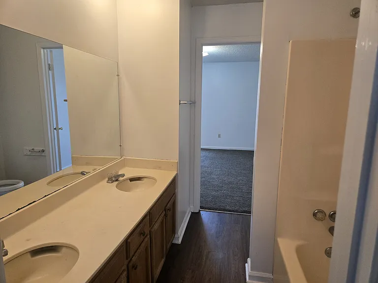113 Oak Ridge Ave #C — Photo 8