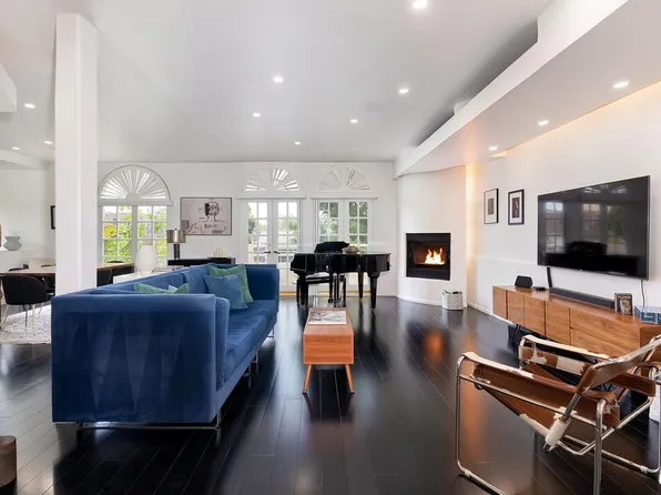 9921 Durant Dr #2, Beverly Hills, CA 90212
