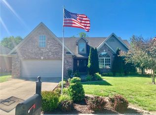 4220 Lakeside Dr, Sellersburg, IN 47172