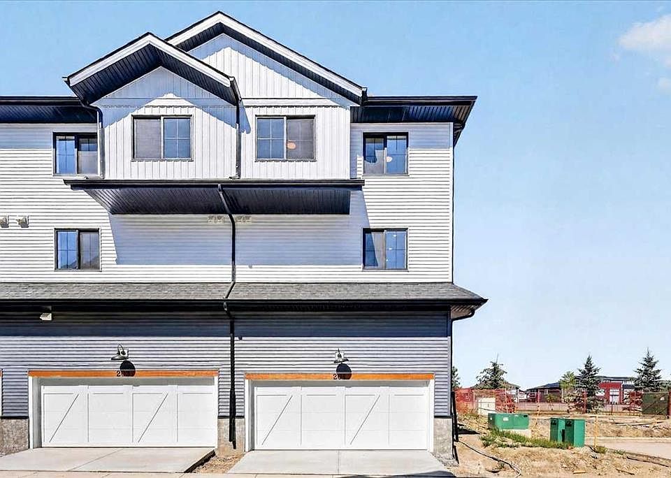 1st image of 1750 N Rangeview Dr SE #201