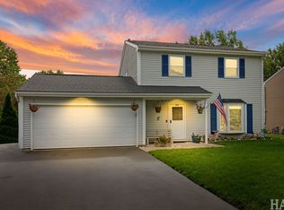 3612 Hale Ln, Island Lake, IL 60042