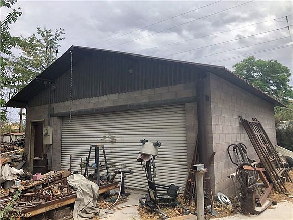 3rd image of 5948 Madre Mesa Dr