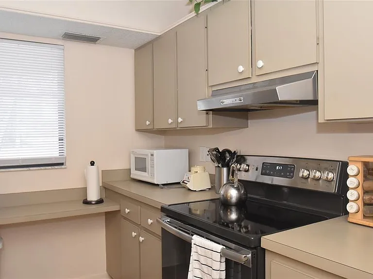 1712 Glenhouse Dr #GL418 — Photo 32