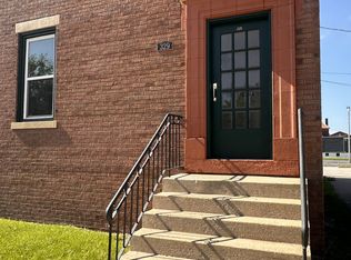 329 E Broadway APT 2, Centralia, IL 62801