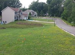 38038 Poplar Dr, Willoughby, OH 44094