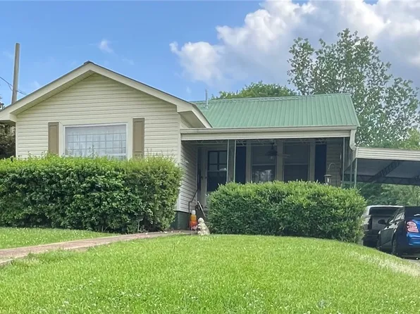 624 Wellington St, Valley, AL 36854