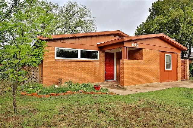 1st image of 842 Beechwood Ln