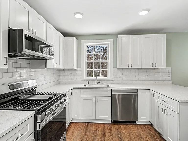 2702 Durham St — Photo 25