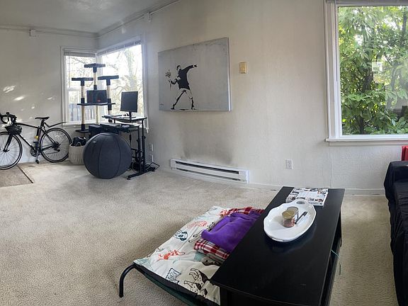 3rd image of 1012 NE 42nd St Unit A