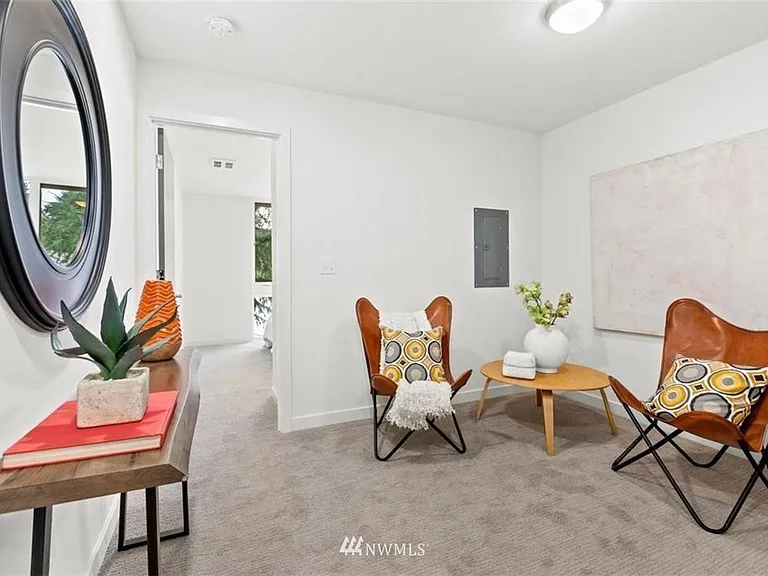 14013 Greenwood Ave N #F — Photo 11