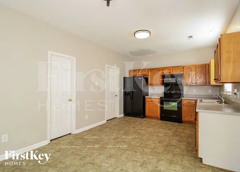 225 Brycewood Dr — Photo 6