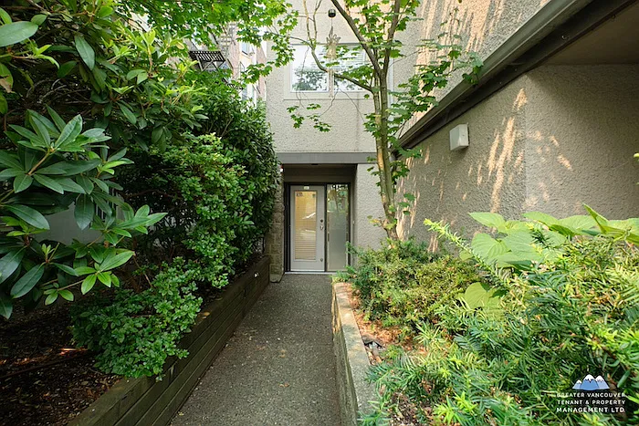2621 Quebec St — Photo 21