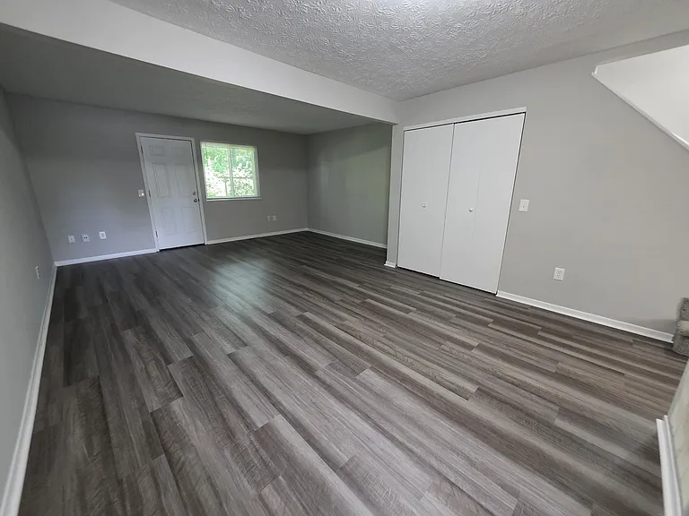 942 S Spring Rd — Photo 7