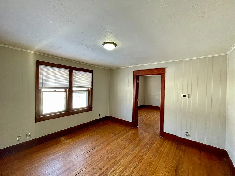 1501 S Spring St — Photo 9