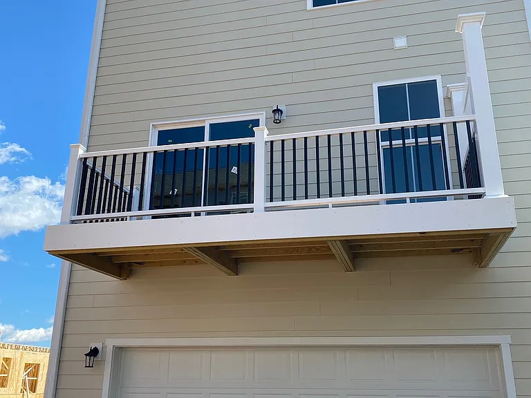 435 John Adams Dr — Photo 16