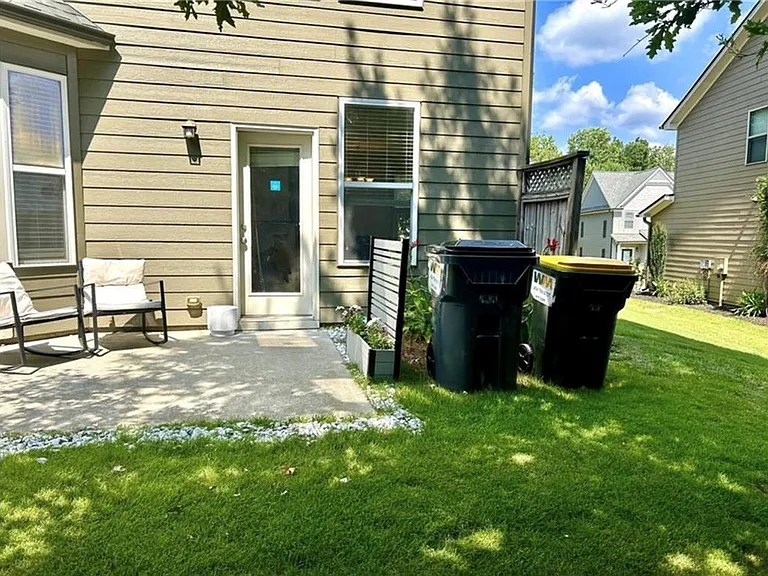 220 Stone Park Dr — Photo 14
