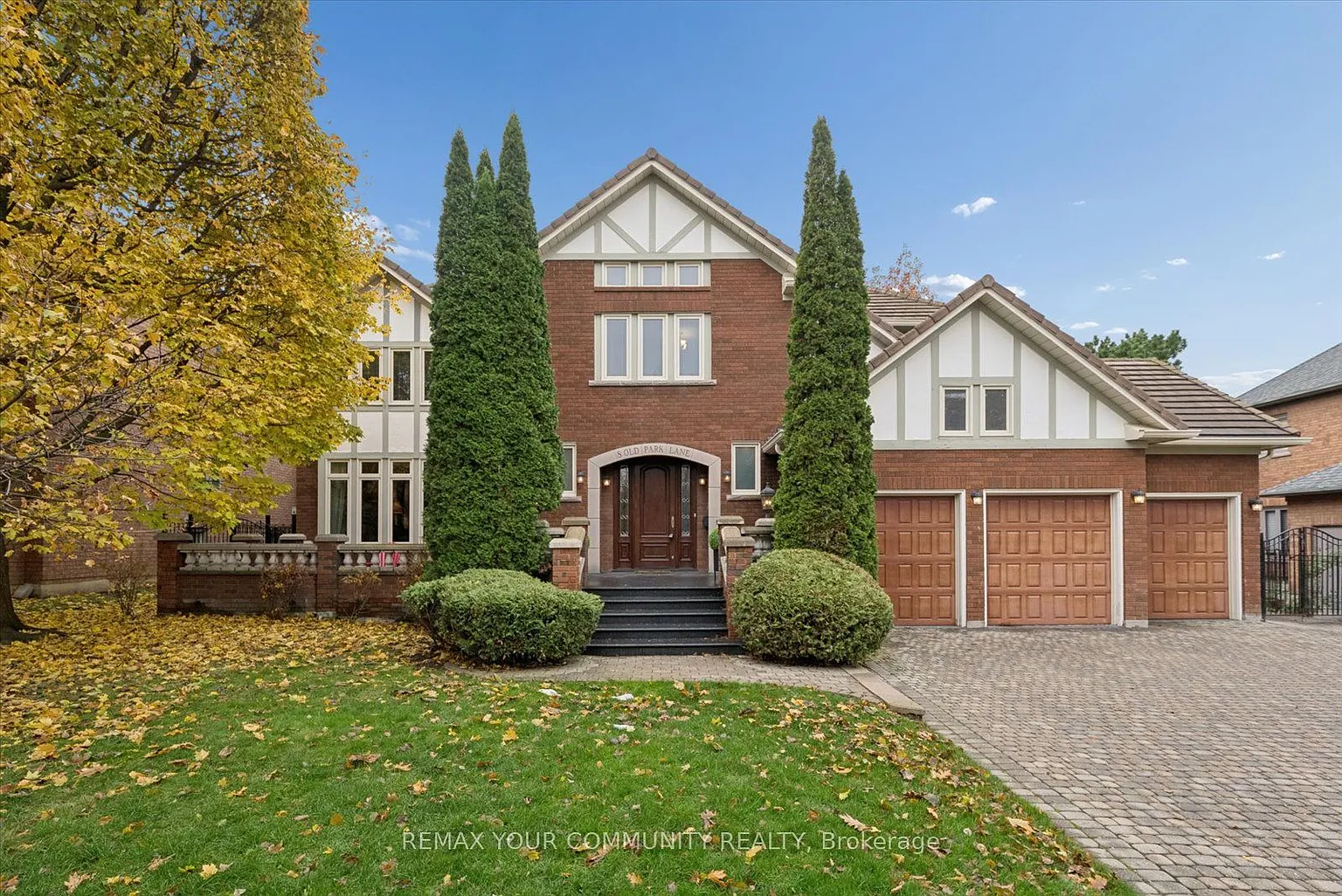 8 Old Park Ln photo 1