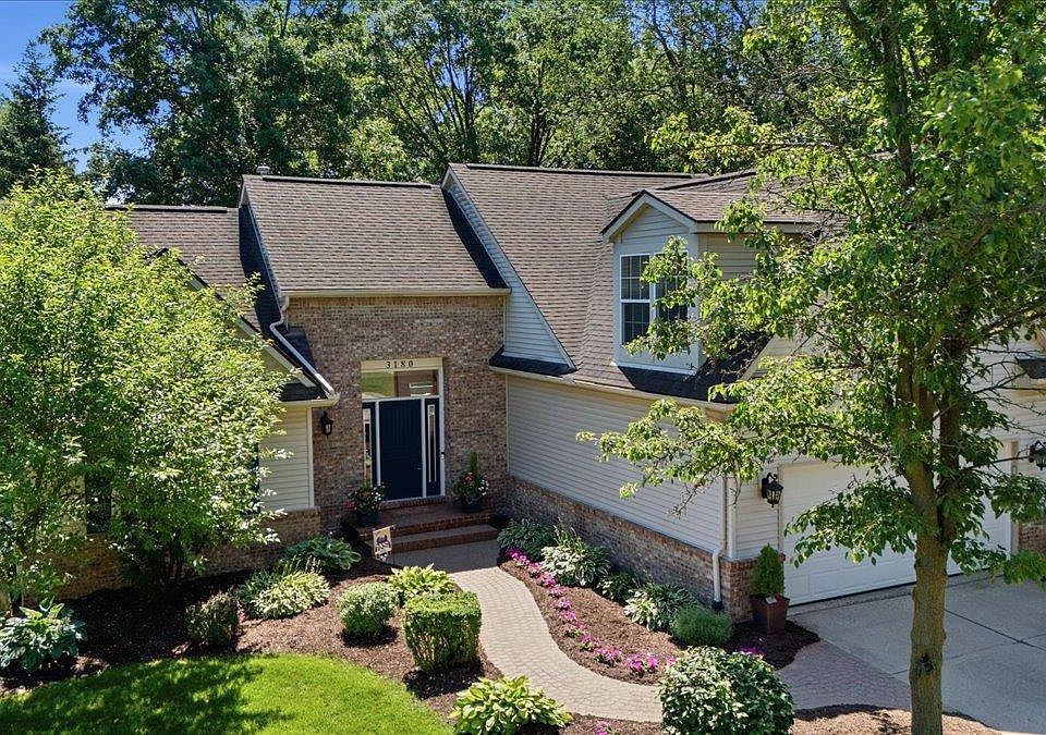 1st image of 3180 Viking Dr