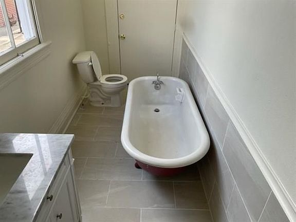 5th image of 2622 Lapeyrouse St #2