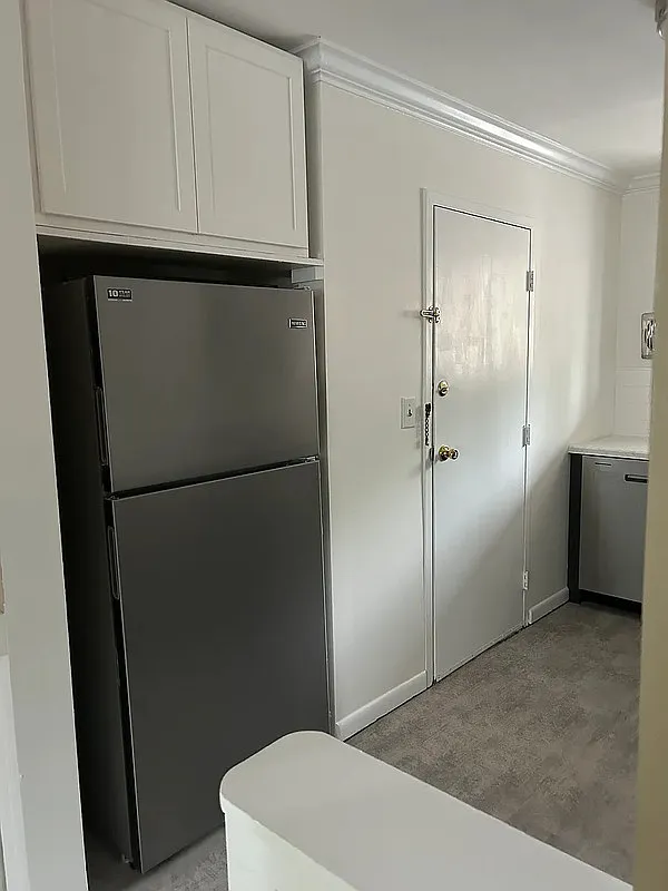 1 bed, 1.0 bath, 745 sqft, $1,320 — Photo 3