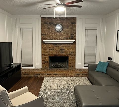 2nd image of 334 Pepperwood St