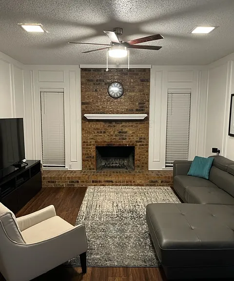 334 Pepperwood St — Photo 2