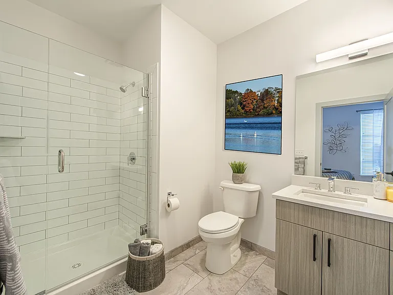 Full Bathroom