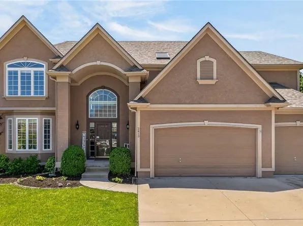 2413 SW Kenwill Dr, Lees Summit, MO 64082