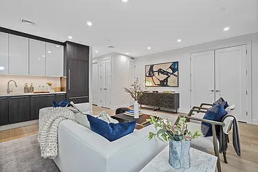 Sold by Avenue Sotheby's International Realty