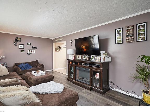 4th image of 1491 Galaxy Dr