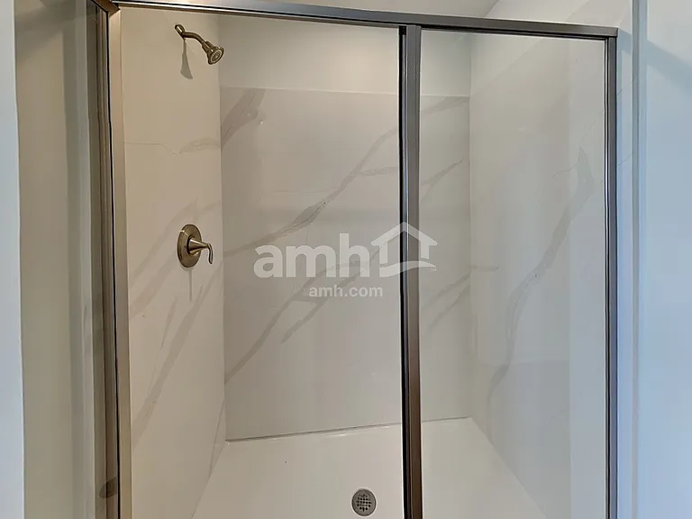 618 Grohmann Path — Photo 10