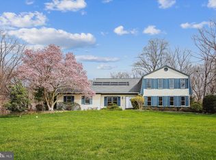 11106 Lochinver Ln, Oakton, VA 22124