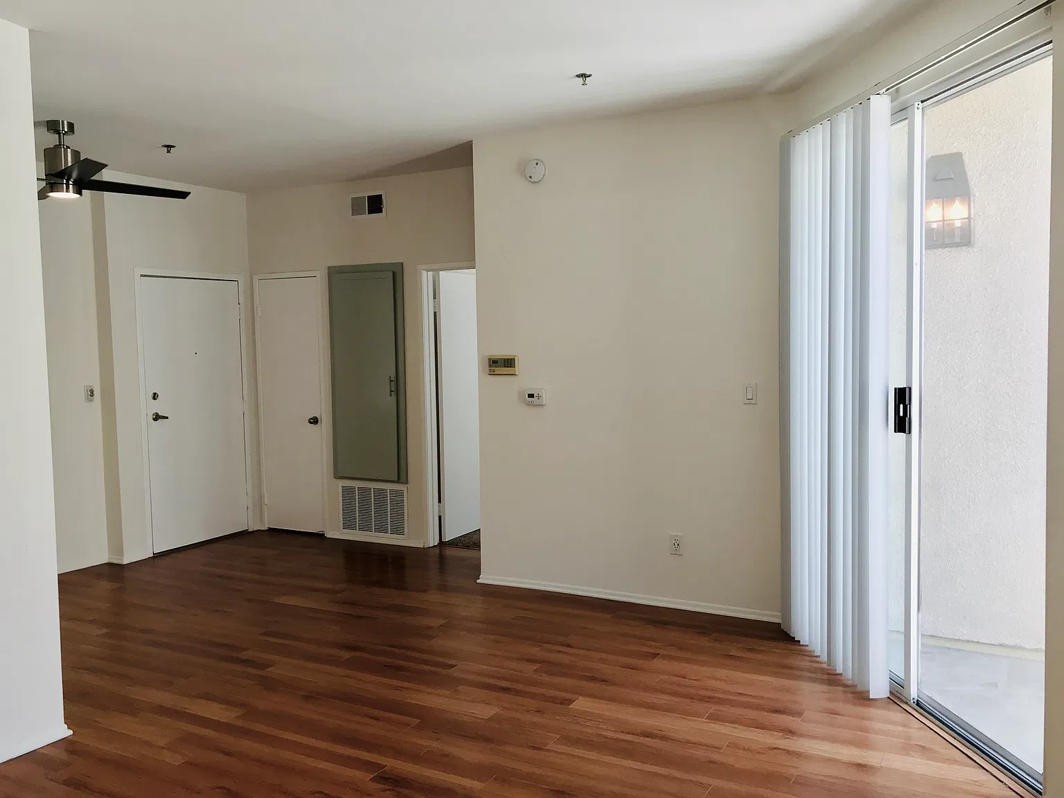 Amherst Manor — Photo 4