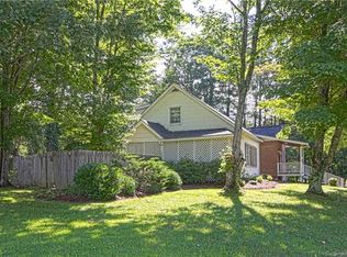 636 English Rd, Spruce Pine, NC 28777