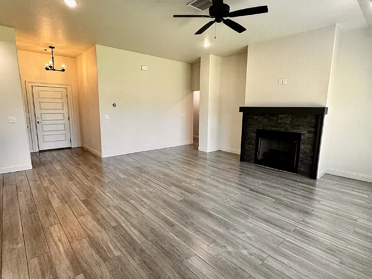 903 Lawlis Rd — Photo 3