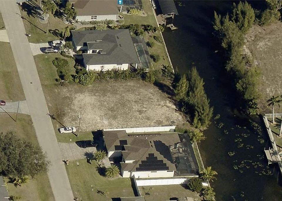 2nd image of 2135 SW 4th Ct
