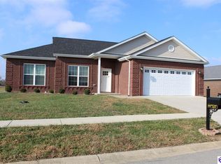 109 Twin Lakes Dr, Vine Grove, KY 40175