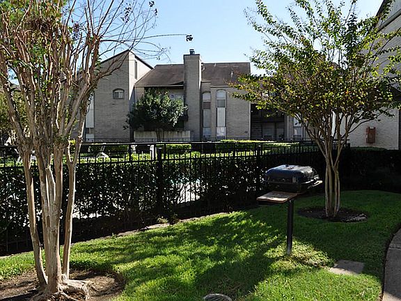 3rd image of 2021 Spenwick Dr APT 211