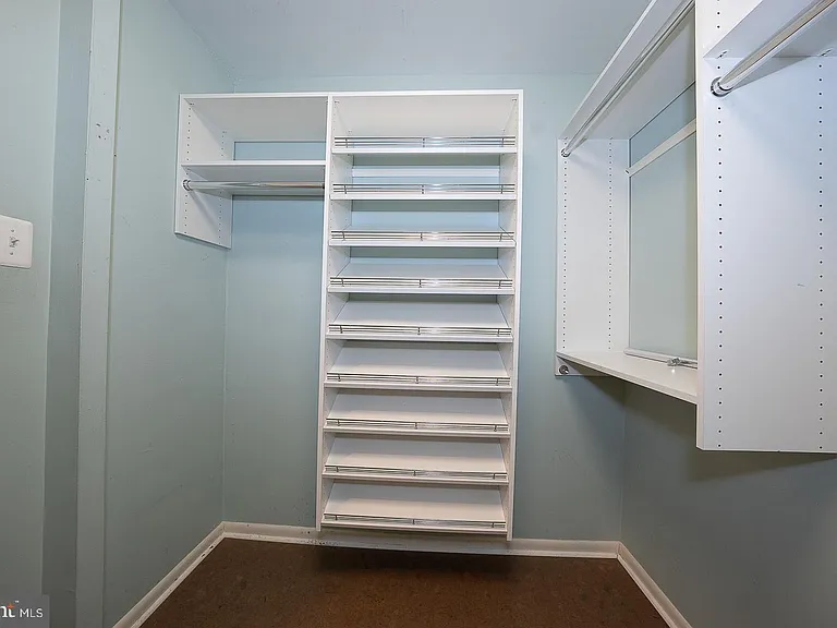 1640 Oakwood Dr #W-216 — Photo 30