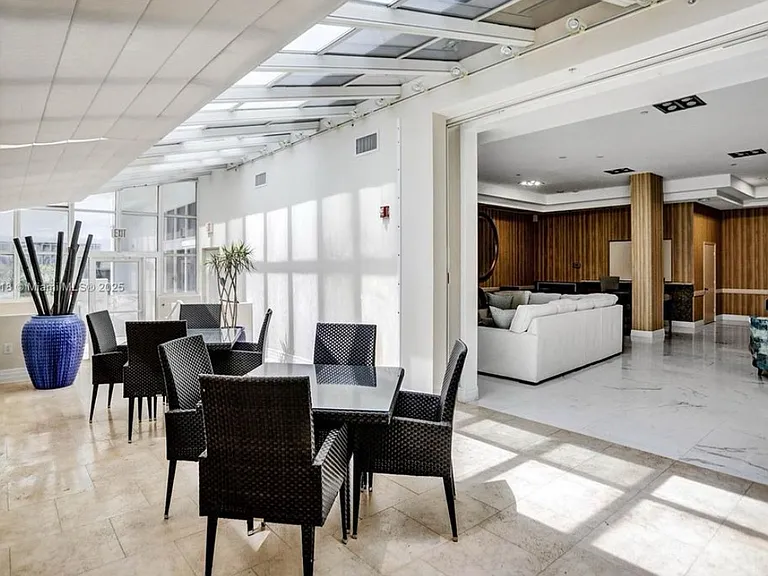6917 Collins Ave #622 — Photo 32