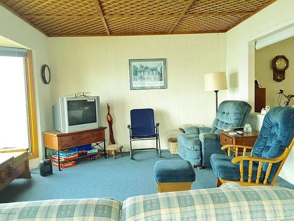 3rd image of 16226 E Lake Dr