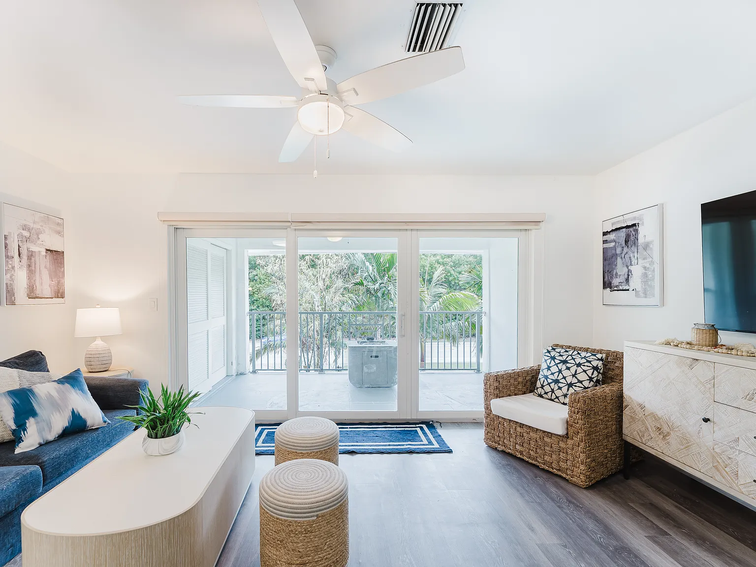 2 bed, 1200 sqft, $3,250 — Photo 4