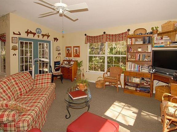 5th image of 3825 Cottonwood Dr