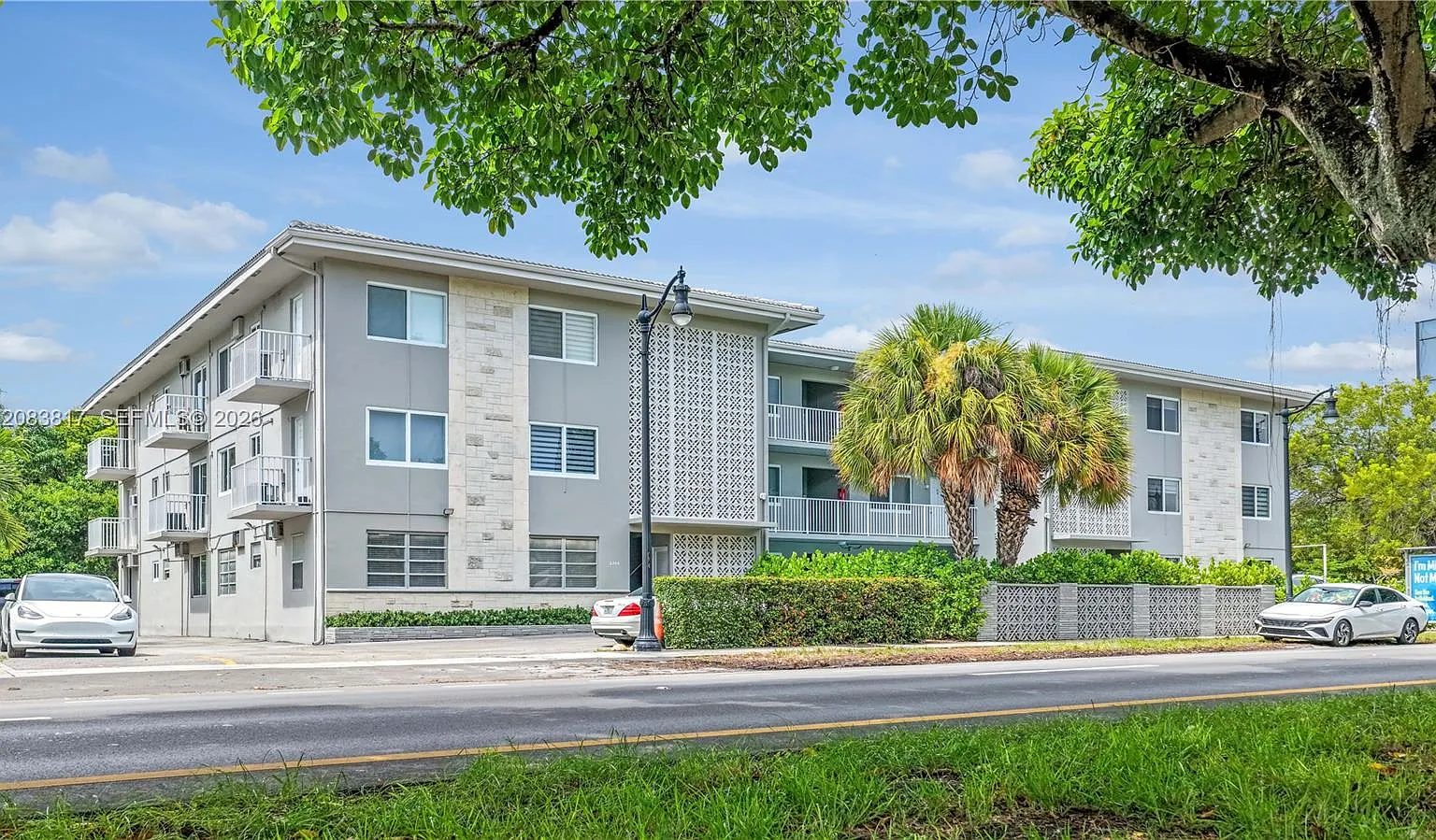El Miramar Condo — Photo 1