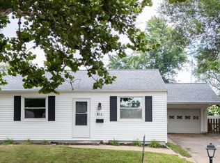 611 Sangamon Rd, Marquette Heights, IL 61554