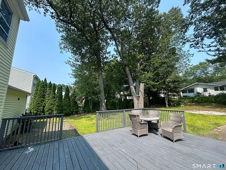 14 Normandy Dr — Photo 25