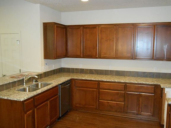 3rd image of 2702 NE 88th Pl