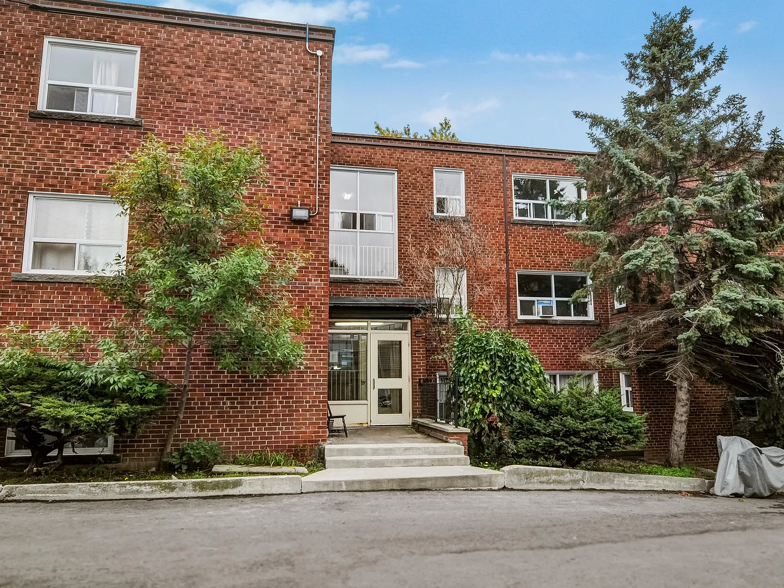 Folcroft Apartments — Photo 3