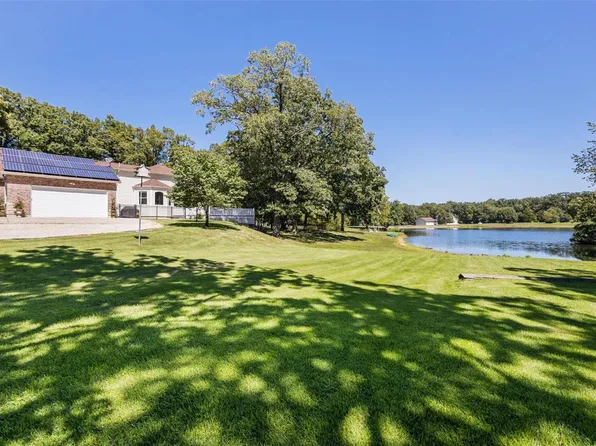 21264 Oak Trl, Warrenton, MO 63383